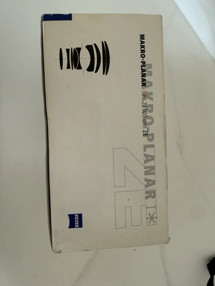 Zeiss Planar T* 100mm f2 ZE Lens for Canon - Image 4 of 4