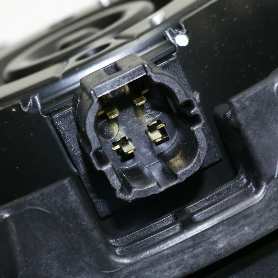 Conjunto de ventilador de refrigeración condensador para Nissan NV1500 / NV2500 / NV3500 2012-2018 Foto 3 de 4