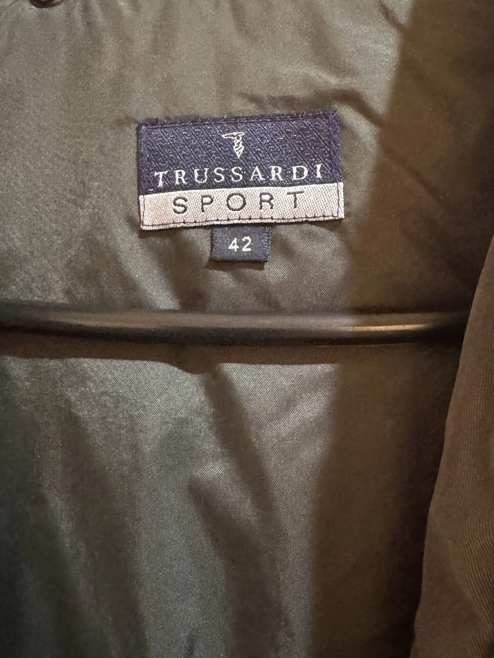 TRUSSARDI 休闲牛仔裤夹克灰色 42 码带帽运动,休闲,非常温暖。 — 第 3/4 张图片
