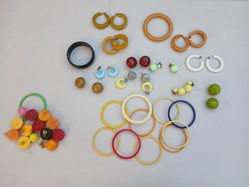 Vintage Plastic Bakelite Earrings Bracelets – Mixed Jewelry Lot