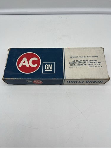 ‘NOS’ AC CR43 Spark Plugs Acniter Box Of 8. Vintage Made In USA - Picture 3 of 3