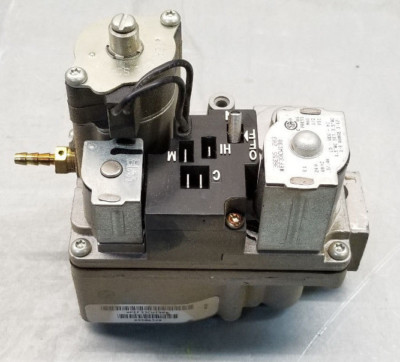 White-Rodgers EF33CW198 2-stage Furnace Gas Valve 36E55-203