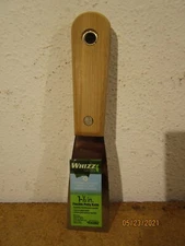 Whizz Green Flexible Putty Knife Bamboo Handle 1 1/2" 0142062