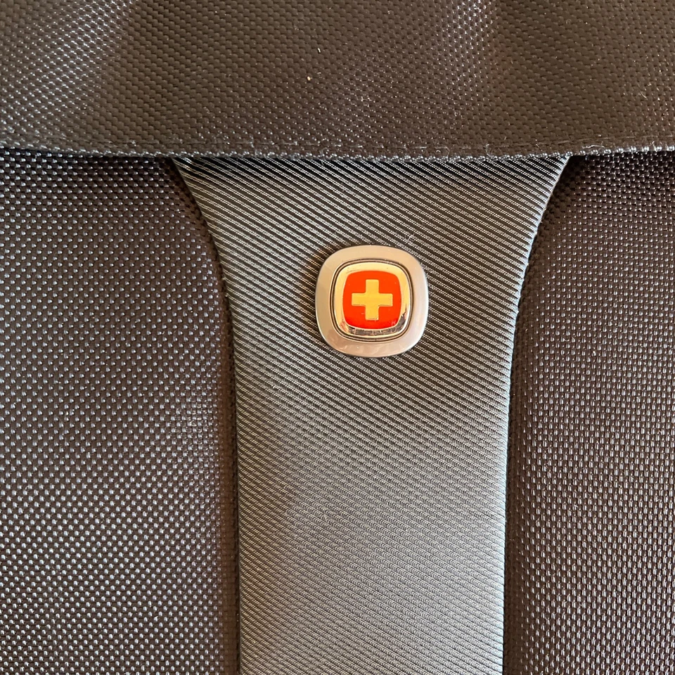 Wenger Swiss Gear Legacy estojo de computador acolchoado 17” preto ponto de verificação amigável - Imagem 2 de 4