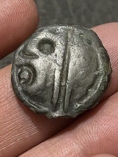 STATERE GAULOIS POTIN A LA GROSSE TÊTE SANS COU monnaie gauloise RARISSIME 20mm