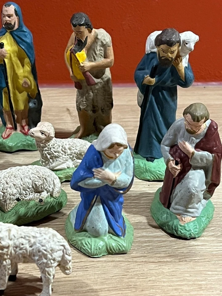 Lot 11 Anciens santons Devineau. Crèche de  Noêl. Moutons,bergers,chamelier 9 cm - Photo 4/4