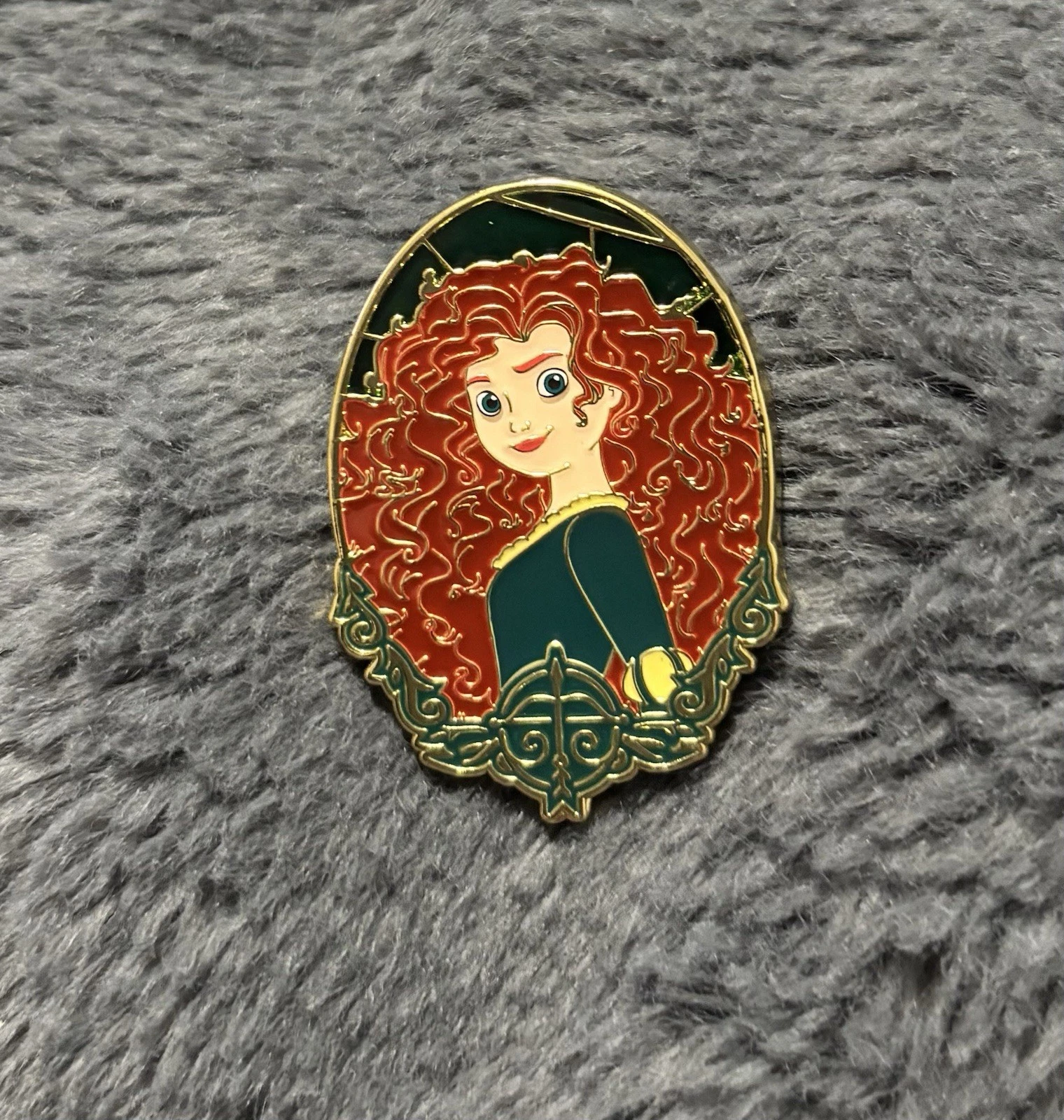 Disney Loungefly Pin - Princess Stained Glass Portrait - Merida