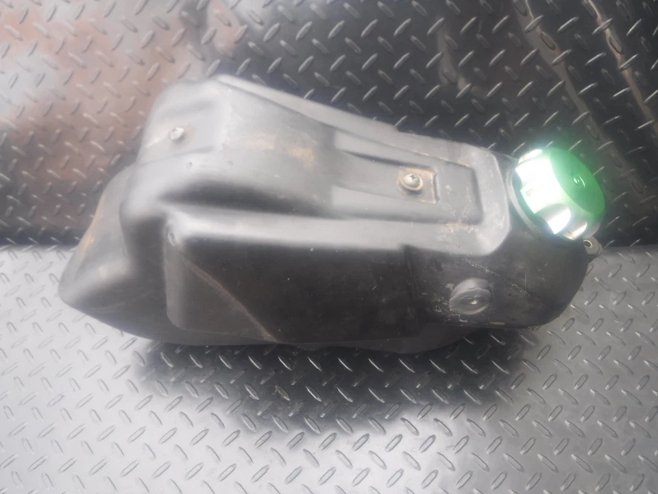 2000 KAWASAKI KX125 GAS FUEL TANK WITH ALUMINUM CAP KX 125 99 00 01 02 - Image 3 of 4