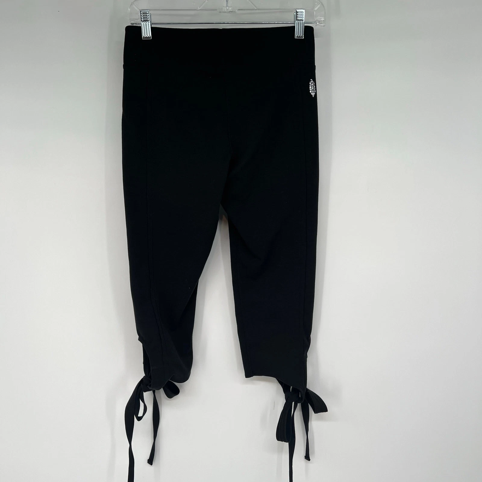 free-people-movement turnout yoga wrap tie capri leggings