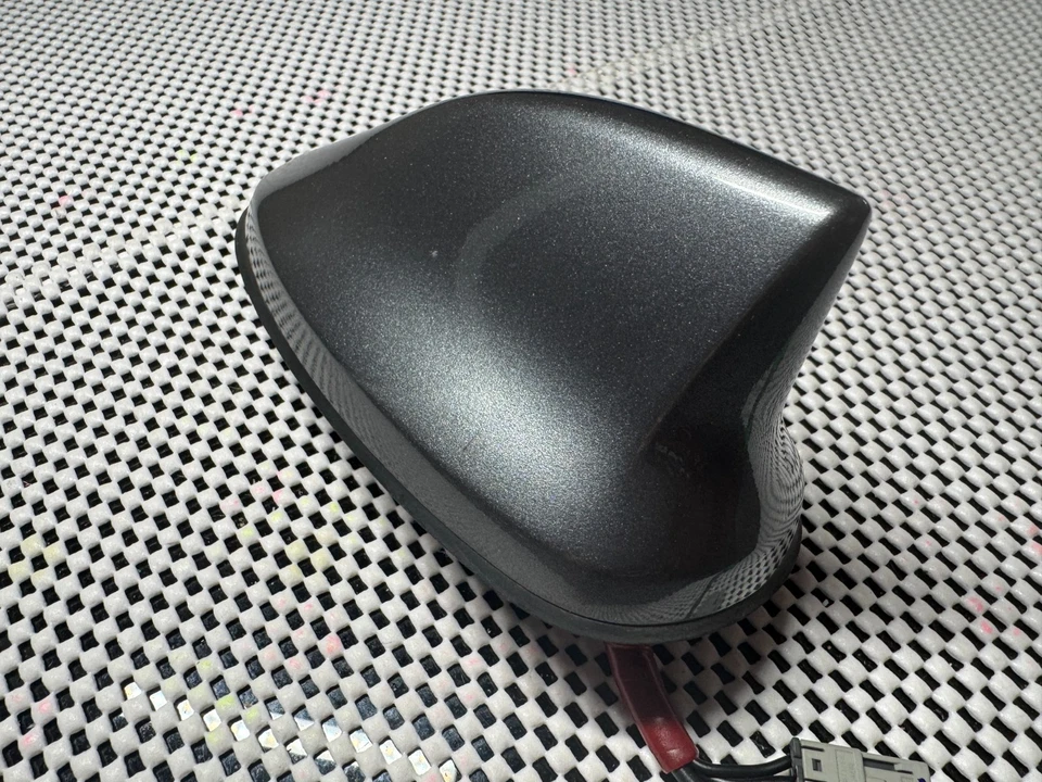 2019–2024 INFINITI QX50 РАДИО НА КРЫШЕ СПУТНИКОВАЯ АНТЕННА С АКУЛЬИМИ ПЛАВНИКАМИ СЕРАЯ ОТ ОРИГИНАЛЬНОГО ПРОИЗВОДИТЕЛЯ - Изображение 2 из 4