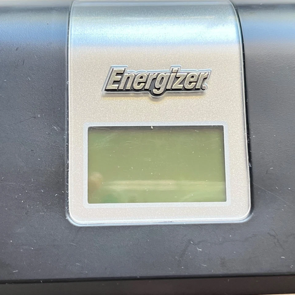 Energizer CHFC Class 2 Battery Charger For AA/AAA/C/D/9V Batteries - Image 2 of 4