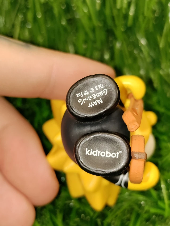 Kidrobot LOS SIMPSONS Mini Serie 2 Mariachi Lisa 3" Figura Vinilo 2010 Foto 3 de 3