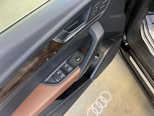 2018 Audi Q5 2.0T Premium - Picture 11 of 12