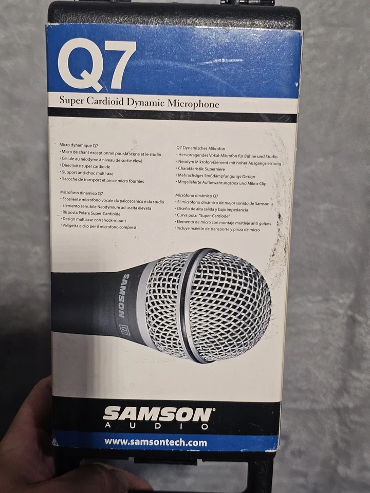 Microfone dinâmico super cardioide Q7 da Sampson - Imagem 2 de 4