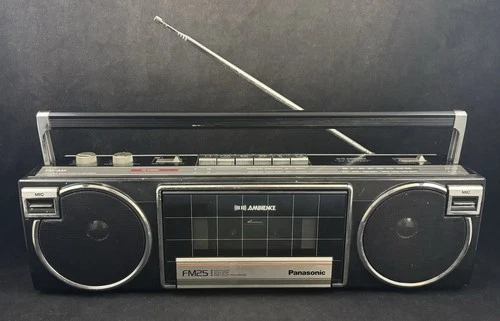 Vintage Panasonic FM25 Portable AM/FM Radio Cassette Boombox