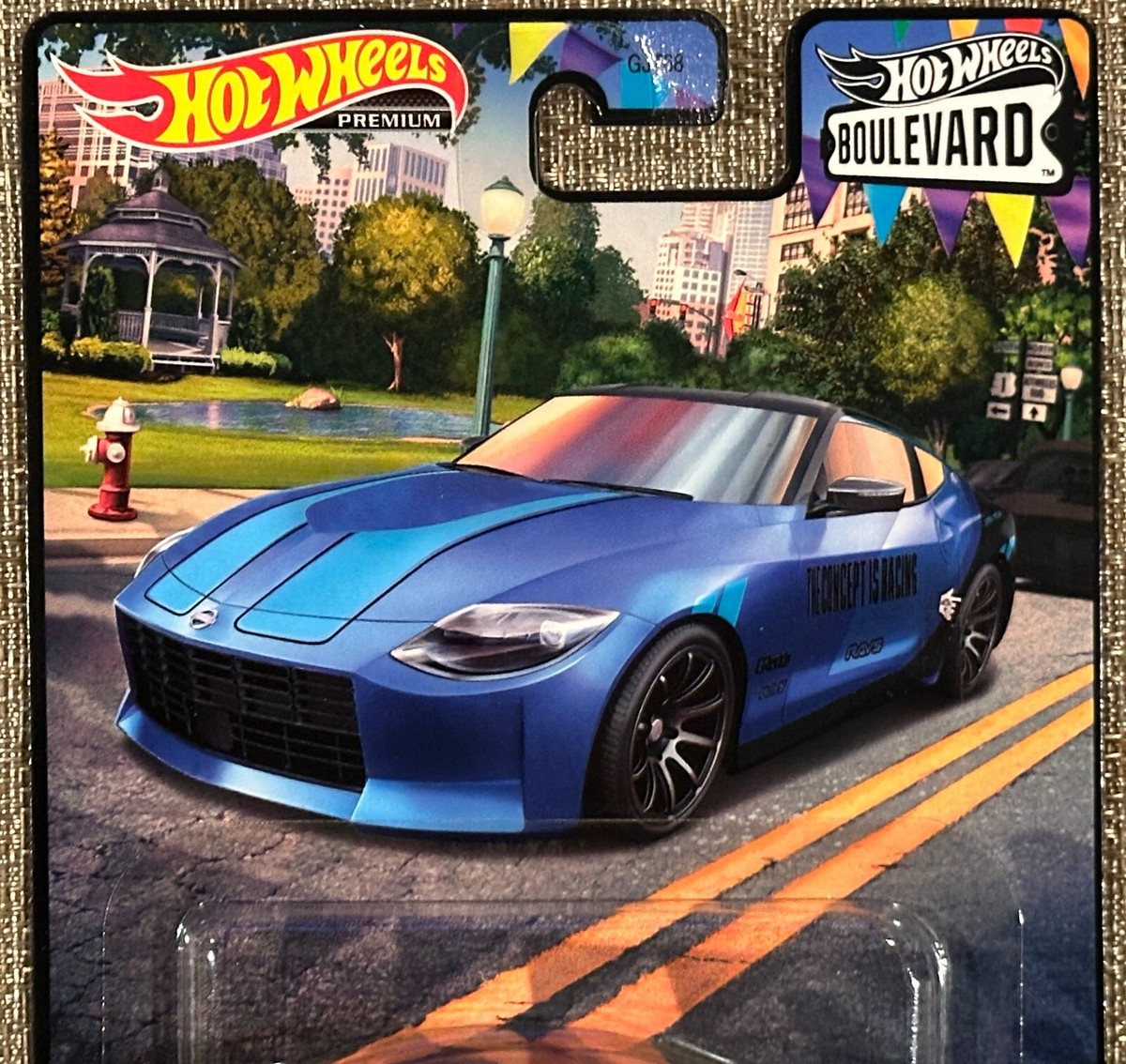Hot Wheels Premium 2023 HW Boulevard #90 '23 Nissan Z, Free