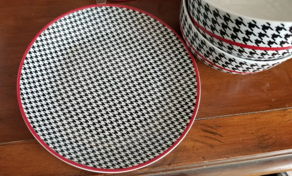 Столовая посуда Houndstooth клетку черный/красный 4 шт - 2 чаши 2 десерт/салат тарелки - Изображение 2 из 4