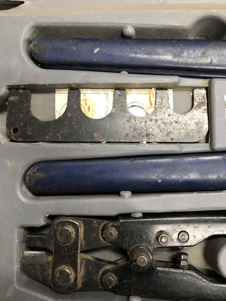 Zurn QCRTMH MultiHead Crimp Tool Set Crimp tool Removal Tool with case