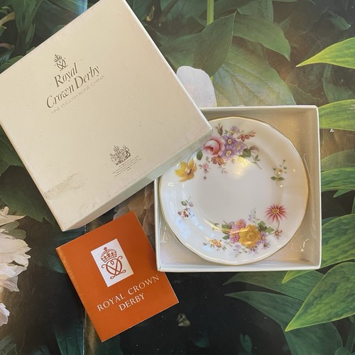Royal Crown Derby Posies 3pc Butter Knife & Trinket Dish & Small Plate Boxed - Picture 13 of 18