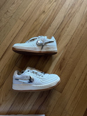 Travis Scott x Air Force 1  Sail  in size 4.5