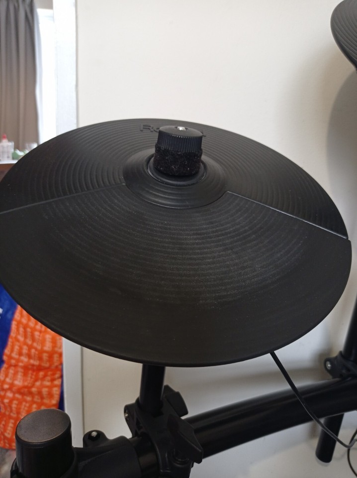 Roland TD1DMK VDrums Electric Drum Kit with stool, Roland Headphone