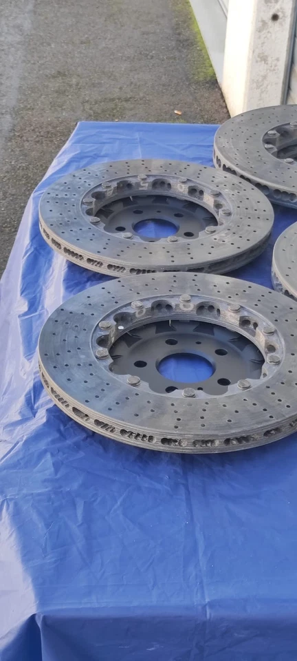 disco de freno delantero y trasero de cerámica carbono Foto 4 de 4