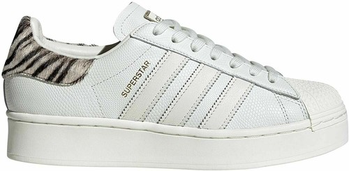 Adidas Superstar donna, Collezione Primavera 2022 - Stileo.it