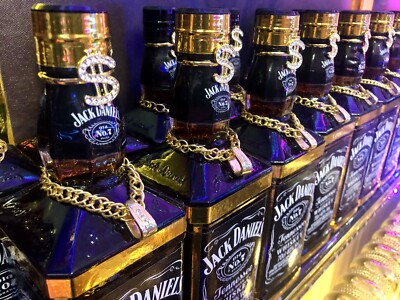 Jack Daniels Old No. 7- Limited Gold Edition 2 Deko Flaschen 0,7 Liter
