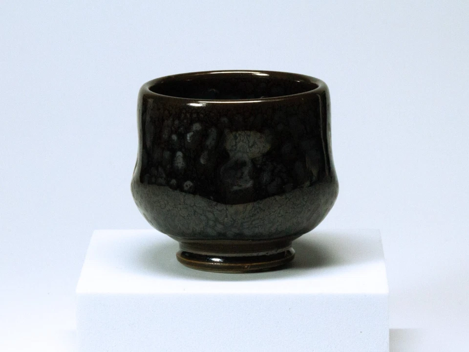 Ishigaki Glass-Fused Pottery Guinomi Sake Cup Kaneko Kyōu Signed w/Box Japan - Image 4 of 4