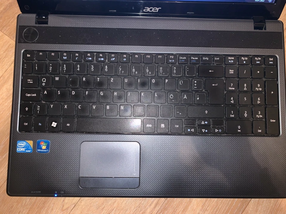 Acer Aspire 5733 15,6" i3 4x2,53 GHz WIN 10 Home - Bild 3 von 4