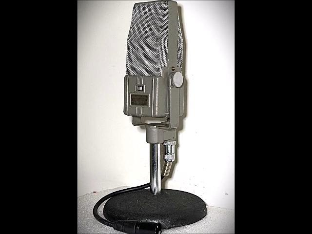 Vintage 1940's Electro-Voice V2A Ribbon Microphone, works, w/stand