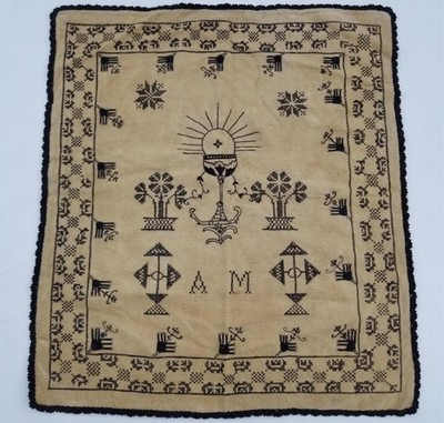 Antikes traditionelles handgesticktes Muster mit Kreuzstich 73 x 64 cm 