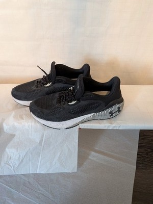 Under Armour HOVR Machina 3 Running Shoes / Size: US 8.5 / Black w/White Soles