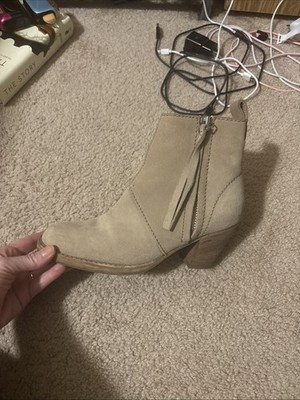 Women s Suede Bootie Made by Acne Studios. Size 38. Made In Italy Worn Twice
