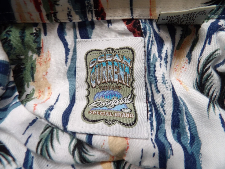 Мужская рубашка с коротким рукавом OCEAN CURRENT тропические пальмы на пуговицах размер L - Изображение 3 из 3