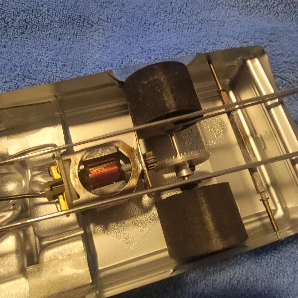 Us ARMY 1/24 Slot Car With Koford Drag Motor. - Image 3 of 4