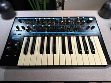 Novation Bass Station II