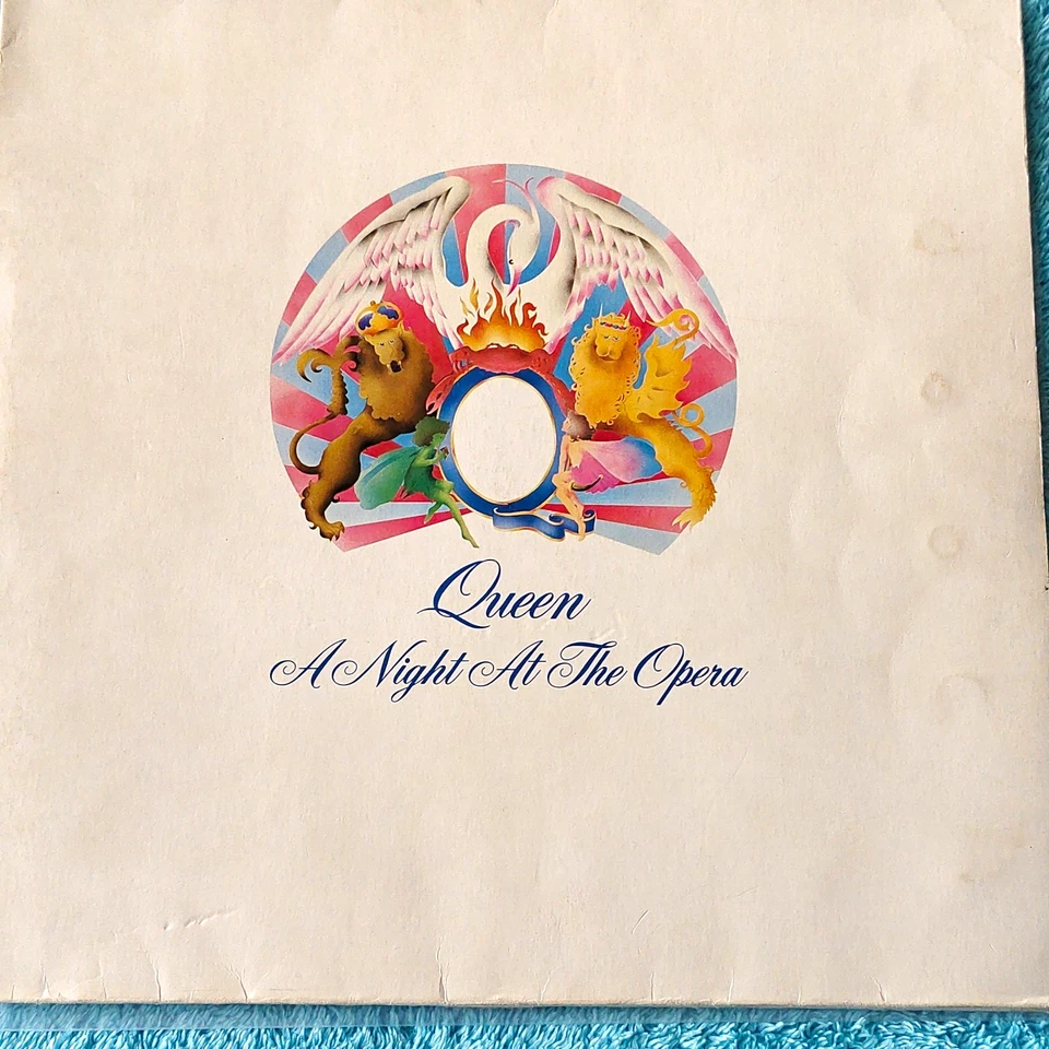 Queen Night at the Opera LP, Foto 1 von 5
