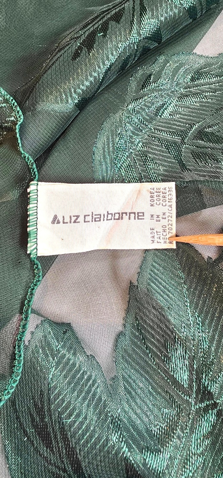 LIZ CLAIBORNE Green Leaf Leaves Shaped Scarf Accent Shimmer Unique Vtg RARE