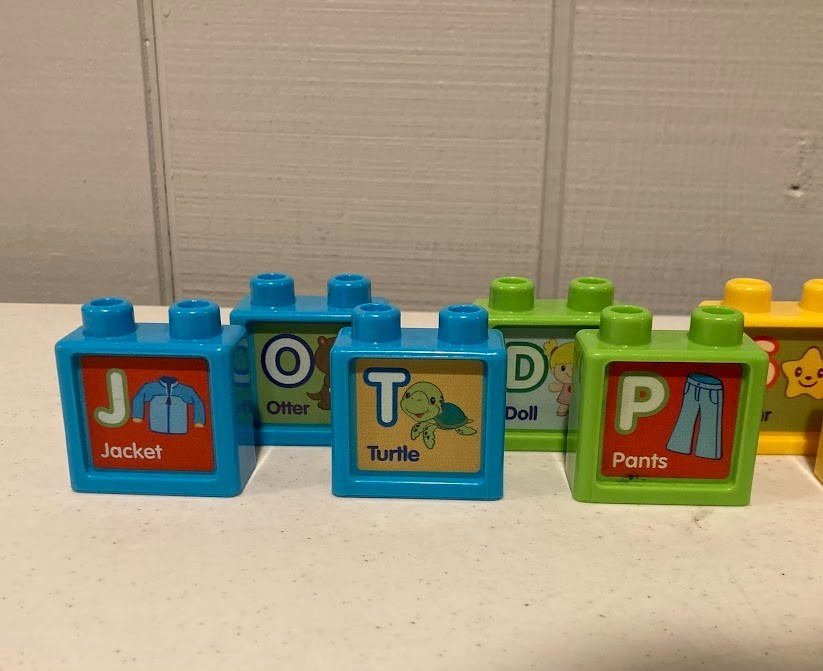 VTECH Ultimate ALPHABET TRAIN BLOCKS Sit to Stand ( Lot 9 Blocks ...