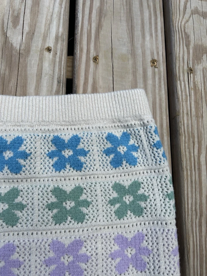 Saia Olive and Oak NOVO tamanho grande crochê creme roxo verde vovó quadrada - Imagem 3 de 4