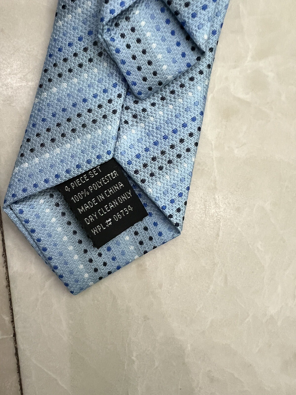 Dockers Toddler Boys Size 2T 4 Piece Suit With Shirt Pants Vest Tie
