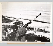 FUERZAS ALEMANAS Fortificar Canon para Invasión Aliada FRANCIA SEGUNDA GUERRA MUNDIAL 1944 Foto de Prensa