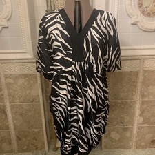 Chesley.  Size 1X.  Knee Length Pullover Dress.  Crinkle Fabric.  B90.