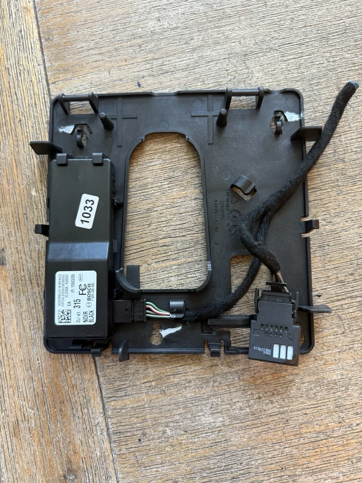 Модуль управления замком двери 2010-2015 GMC Terrain от оригинального производителя 13503205 - Изображение 2 из 4