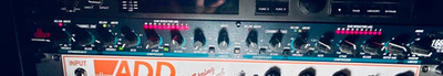 dbx 166 XL   Stereo Compressor