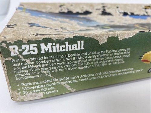MPC (1982) B-25 MITCHELL 1/72 Scale Kit #1-4301 -SEALED PARTS!!! - UGLY Box Art - Picture 4 of 9