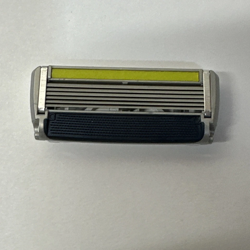 Dollar Shave Club HERITAGE EXECUTIVE 8 paquetes de recargas Foto 3 de 4