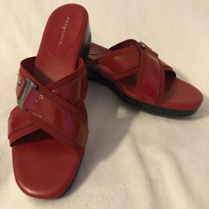 easy spirit red sandals