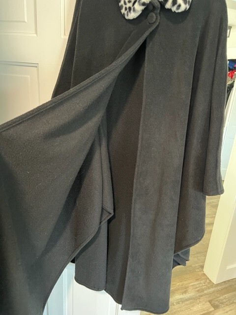 Vintage Worthington Faux Fur Fleece Cape Two Buttons Women's One Size